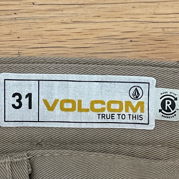 New Without Tags ,  men’s Billabong khakis! - Picture 2 of 8